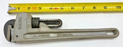 Irwin ~ 10" Cast Aluminum Pipe Wrench ~ Pre-Owned - Image 1 of 2