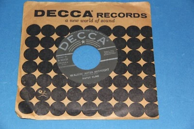 PATSY CLINE "WALKIN' AFTER MIDNIGHT" DECCA NM- ORIGINAL 1957  45 RPM  - Image 1 of 2
