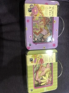 2 K & Company Sammelalbum Brenda Walton Wortanhänger Spanplattenformen Brotdose Dose Neu - Bild 1 von 4