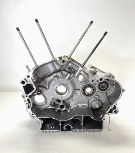 2000 Kawasaki VULCAN 750 RH Crankcase 14001-5205 - Picture 1 of 4