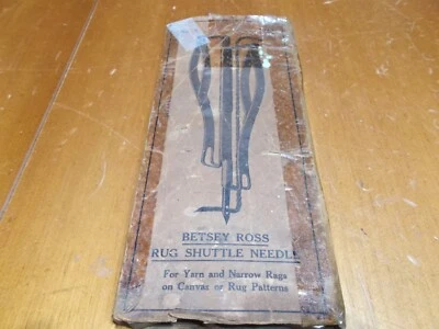 VINTAGE BETSEY ROSS NO. 5 1913 RUG SHUTTLE NEEDLE FOR YARN RAG RUGS USED IN BOX - Image 1 of 4