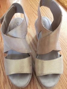 naturalizer sandals sale