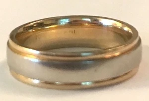 ❤️Plain Two-Tone ~ 14K Yellow & White Gold Designer Wedding Band Ring ~ Sz 5.5❤️ - Picture 1 of 5
