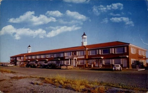 Little America,WY Covey's Tavel Center Sweetwater County Wyoming Postcard - Picture 1 of 2