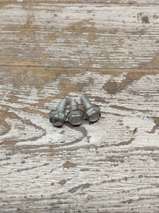 2013 13 09-13 Harley Davidson Street Glide Belt Guard Protector Deflector Bolts - Picture 1 of 8