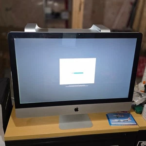 iMac 27 MID 2010 2.93 GHz Intel Core i7 16 GB RAM/1TB HHD/Radeon HD 5750 1024MB - Bild 1 von 9