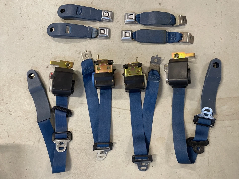 Заводской комплект ремней безопасности Ford Mustang 1990-93 королевский синий хэтчбек купе с насечками - Изображение 1 из 4