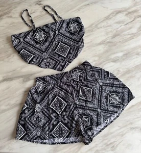 Conjunto de 2 piezas de top de tubo y corto de cachemira junior No Boundaries negro blanco Wms - Imagen 1 de 14