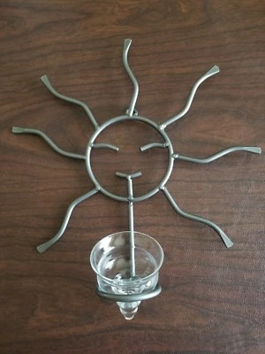 Gray Iron Sun Glass Candle Holder for Wall Sunburst 11w by 13L Sconce   Foto 1 de 4