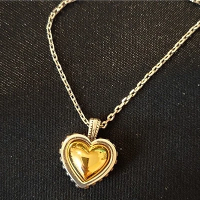 Collar revisible colgante corazón audaz oro y plata Brighton Foto 1 de 4