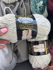Lion Brand Wool-Ease Yarn Oxford Gray Wool Blend 3 oz 197 yds 20% Wool - Picture 1 of 4