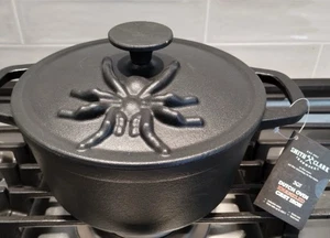 Smith & Clark Black Spider Cast Iron Dutch Oven 3 Qt Halloween Cauldron - Picture 1 of 8