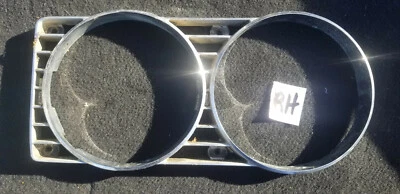 1966 Lincoln Continental Front Head Light Door Trim Bezel RH. Used Ad# 861 Foto 1 de 4