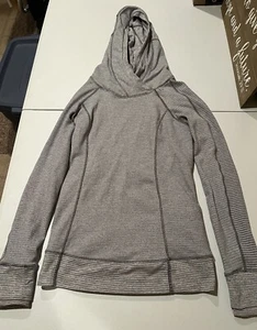 EUC Lululemon Think Fast Hoodie Shirt Top White Gray Mini Stripe Size 4 HTF - Picture 1 of 6