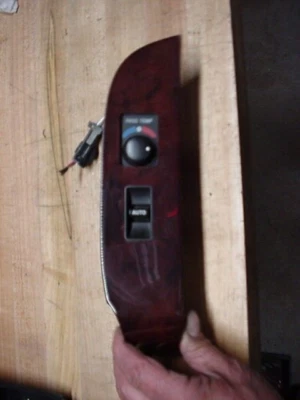 2001 OLDSMOBILE Aurora passenger (right) HVAC temperature, window control switch - Image 1 of 2