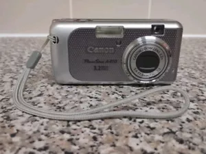 Canon PowerShot A410 - 3.2MP -3.2xZoom - Digital Camera-Repair/Spares Powers On - Picture 1 of 7