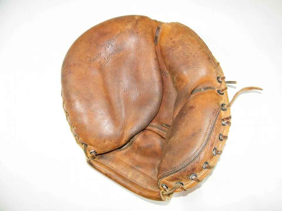 MACGREGOR G83J RUSS NIXON MADE USA LEATHER CATCHERS MITT - Image 1 of 4