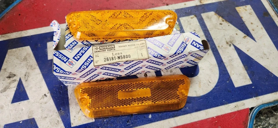 Lentes marcadoras delanteras Nissan 84 200sx NOS (2x) 26181-N5800/1 Foto 1 de 1
