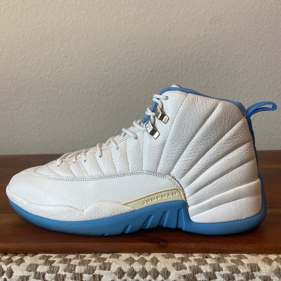Talla 10.5 - Air Jordan 12 Retro Melo University Blue UNC - 136001-142 - Sin Caja Foto 1 de 4