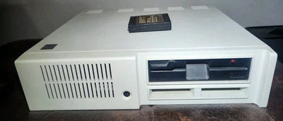 Vintage Retro Clean IBM PCjr 4860 JR com disquete sem cabos de alimentação incluídos  - Imagem 1 de 4