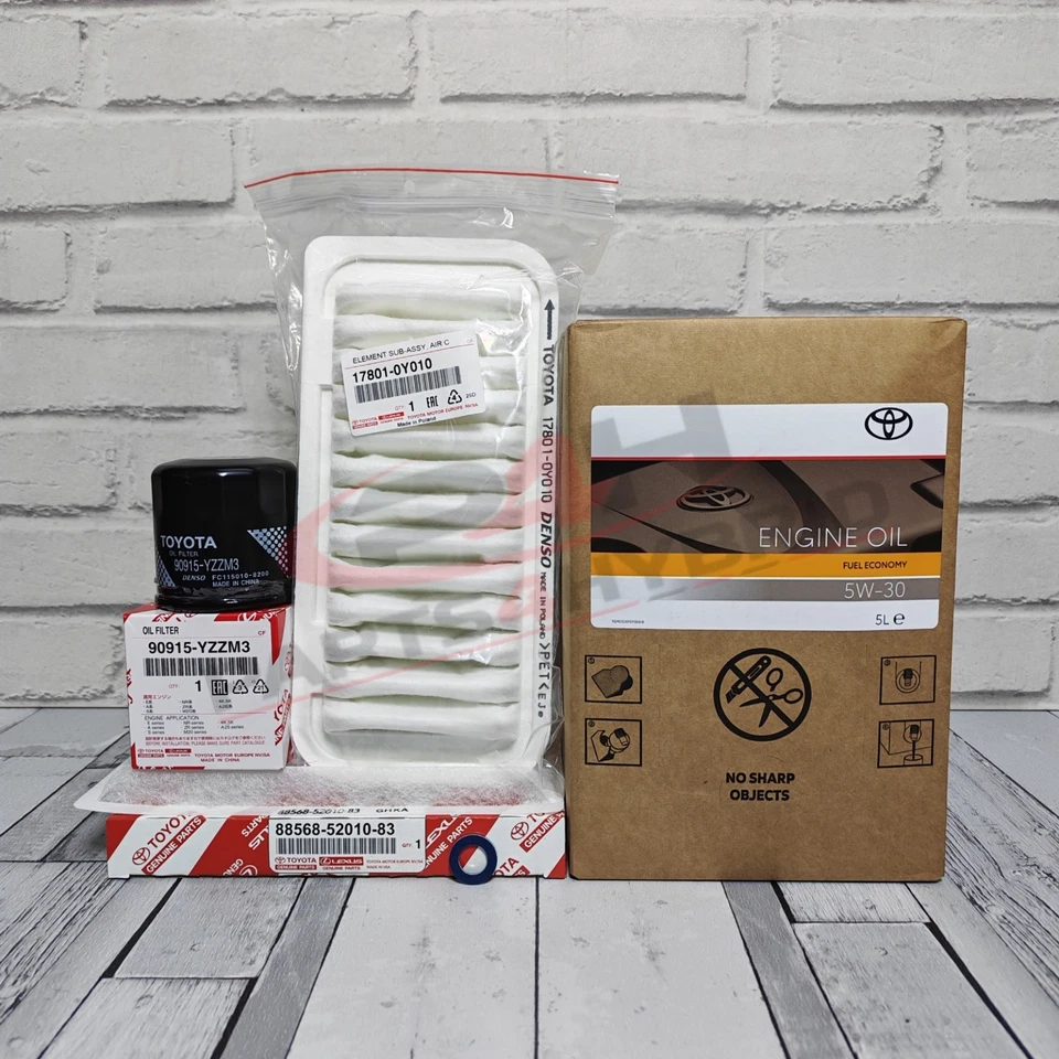 KIT DE SERVICIO GENUINO TOYOTA YARIS NCP10 1.3L 1999-2005 CON ACEITE Y FILTROS 5W30 Foto 1 de 1