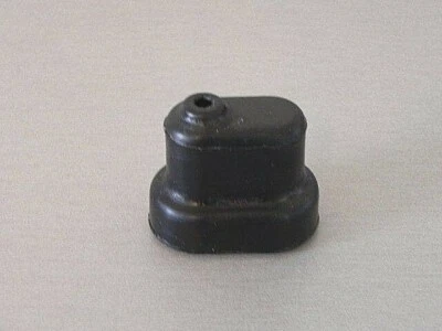 Cubierta de goma para Kawasaki A1 A7 F3 1966-71 14038-011 NUEVO Foto 1 de 2
