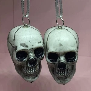 2 x alternative acrylic skull Christmas tree decorations, bauble ornaments, 5cm - Picture 1 of 13