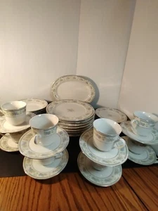 8 Five Piece Setting Plus A 12 Inch Oval Serving Platter By Sango Pattern Barcla - Picture 1 of 24