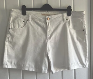 Next Ladies White Cotton Shorts Size 18 - Picture 1 of 5