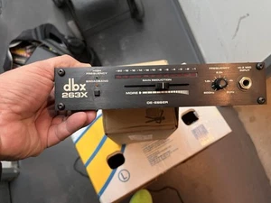 DBX Model 263X Audio Compressor De-esser Dynamic Signal Processor - Zdjęcie 1 z 5