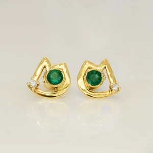 Emerald and Diamond Stud Earrings in 18K Yellow Gold - Picture 1 of 7