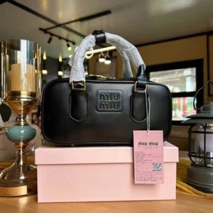 27CM Miu Miu Hand Bag AU 2025 - Picture 1 of 4