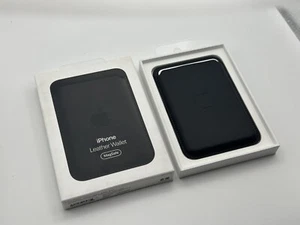 Portefeuille Apple iPhone en CUIR VÉRITABLE « Noir » MagSafe (NEUF) ! - Photo 1 sur 5