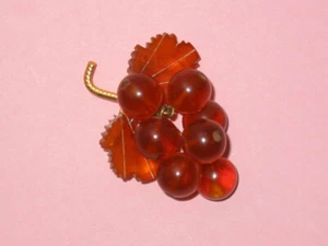 Hand Crafted Vintage Amber & Gold Plate Grape Bunch Pin - Picture 1 of 2