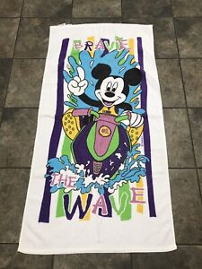 VTG 90’s Disney Mickey Mouse “Brave The Wave” Collectible Beach/Bath Towel
