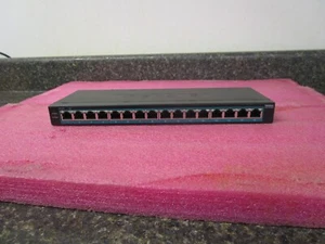 TRENDnet 16-Port Gigabit PoE+ Switch TPE-TG160H/A - Missing Power Supply - Picture 1 of 6
