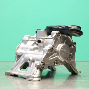BMW 5 SERIES OIL PUMP #C5422 G30 (823) *11-30* D6 - Picture 1 of 5