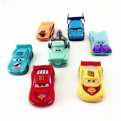 CARS COLOR CHANGERS "CRUISIN LIGHTNING McQUEEN" COLOR CHANGING DISNEY PIXAR - Image 1 of 4