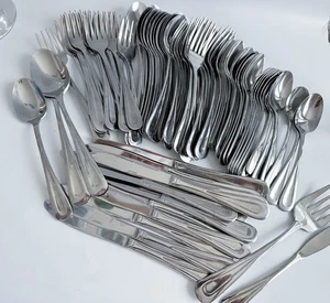 Oneida 84-teiliges Edelstahl-Besteckset glänzend Akzent Sanddüne - Bild 1 von 4