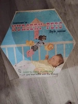 De colección 1969 Baby’s First Plaything Kenners Guardería Mascotas Móvil Foto 1 de 2