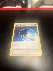 Wash Energy Vivid Voltage 165/185 Pokemon Trading TCG Card 2020 Regular - Picture 1 of 2