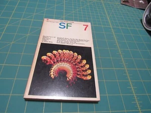 NEW WRITINGS IN SF. 7 EDITED BY JOHN CARNELL (1966) CORGI UK SF SHORT STORIES - Picture 1 of 2