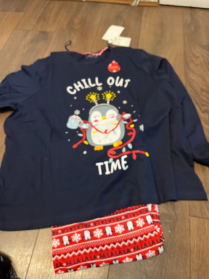 LADIES CHRISTMAS PYJAMAS BN PLUS SIZE 24/26 - Image 1 of 1