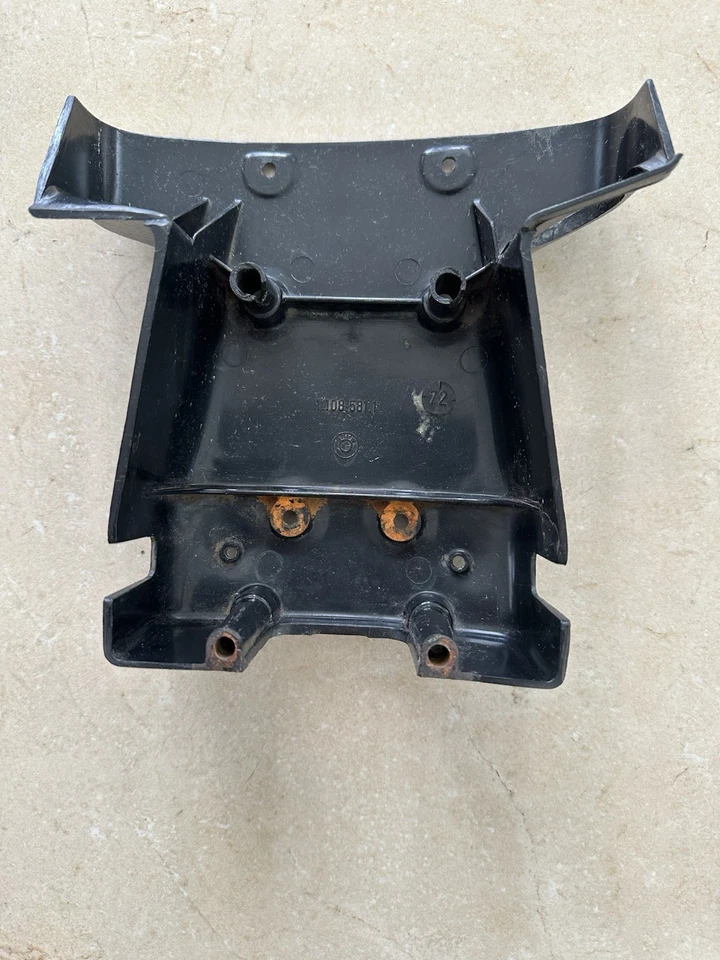 Almohadilla de cubierta de columna de dirección inferior BMW e10 2002 32311110912 Foto 1 de 4