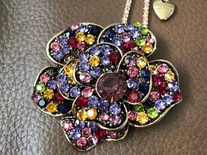 Neu mit Etikett Betsey Johnson Halskette/Brosche Blume Anhänger Kristalle goldfarbene Kette - Bild 1 von 4
