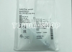 1PC BHS0021   516-300-S162-S4-D Pressure Proximity Switch Sensor #W8* - Bild 1 von 4