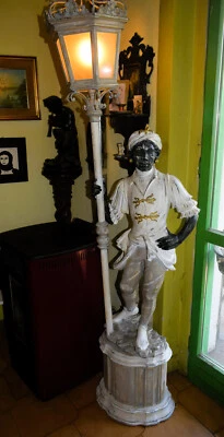 MORO VENEZIANO ANTICO '900   LEGNO SCOLPITO  LACCATO DORATO - lampada - Immagine 1 di 4