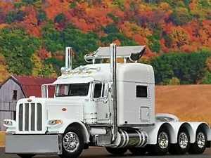 1/64 DCP WHITE PETERBILT 389 TRI AXLE W/ 70" MID ROOF W/ TURBO WING - Picture 1 of 6