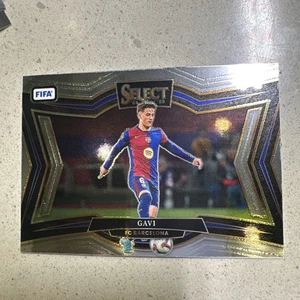 2024-25 Panini Select FIFA Gavi Silver Prizm Field Level #242 Barcelona - Bild 1 von 2