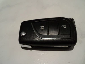 TOYOTA COROLLA 2012-2015 GENUINE 2 BUTTON REMOTE IMMOBILIZER KEY - Picture 1 of 3